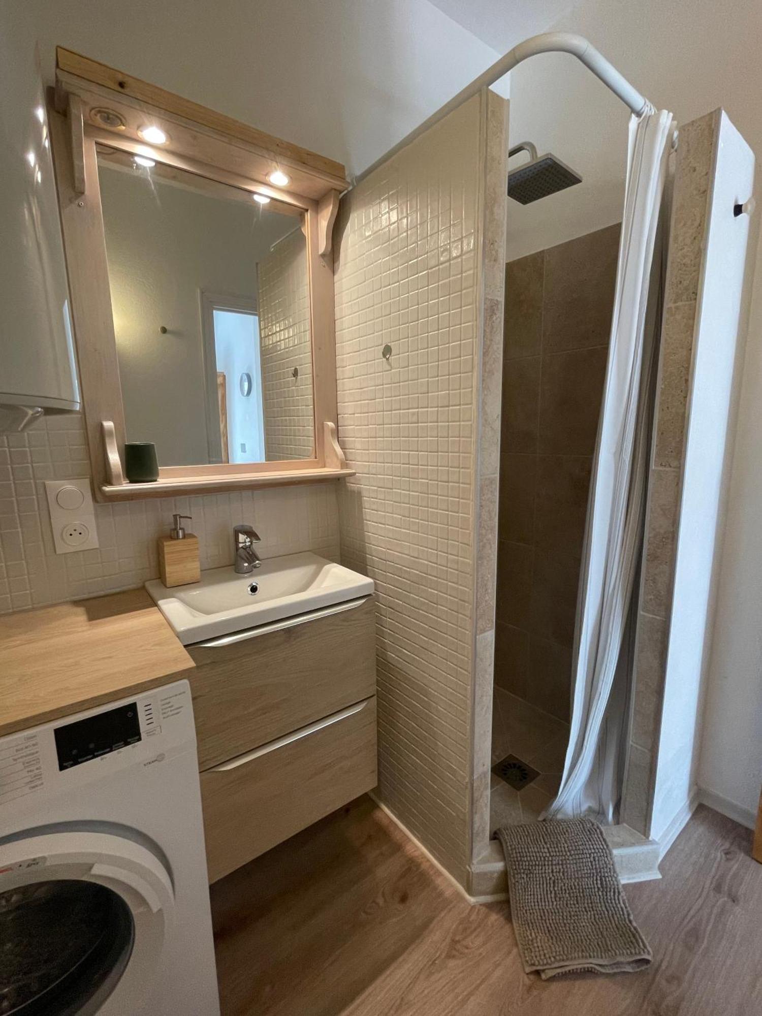 Apartment Cosy - Place Du Figuier Bormes-les-Mimosas
